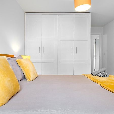 Central Suite Near Mailbox, King Bed, Ping Pong, Netflix, Sleeps 4 Birmingham Luaran gambar