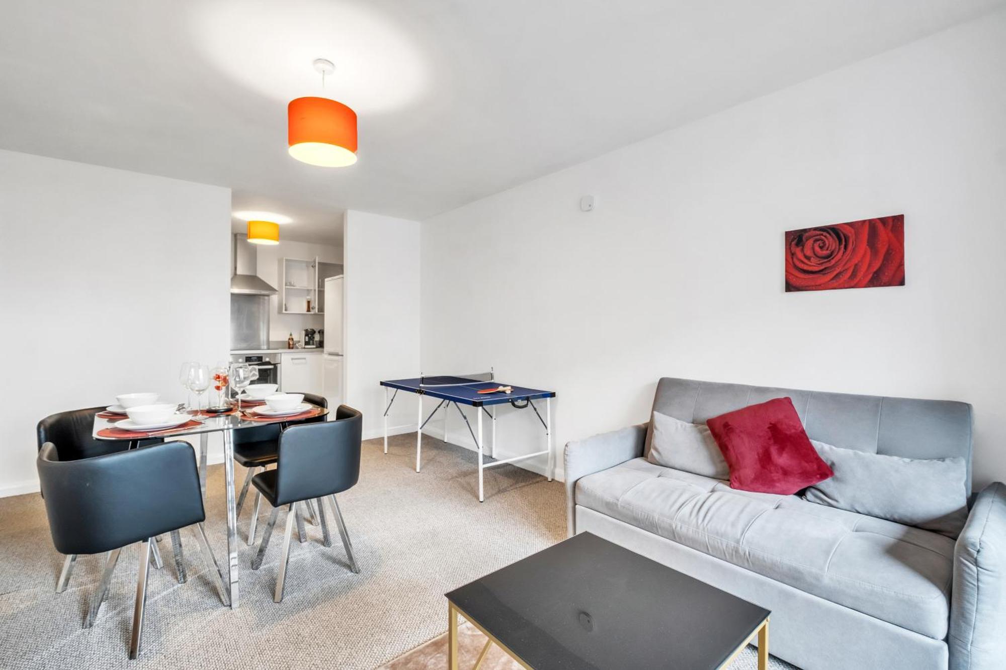 Central Suite Near Mailbox, King Bed, Ping Pong, Netflix, Sleeps 4 Birmingham Luaran gambar